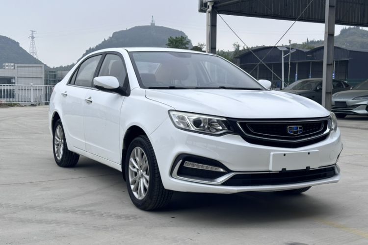 Used Geely Auto Vision 2019 Upgraded Model 1.5L Manual Luxury Version China VI Standard Exterior 2