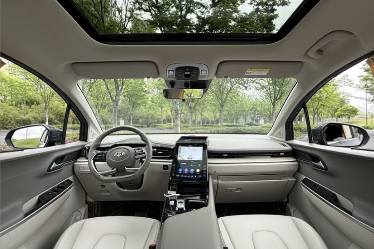 Used Hyundai Custo 2021 270TGDi Prestige LUX Interior 3