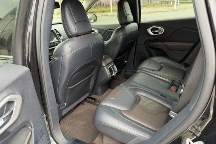 Used Jeep Cherokee 2016 2.4L Professional Edition