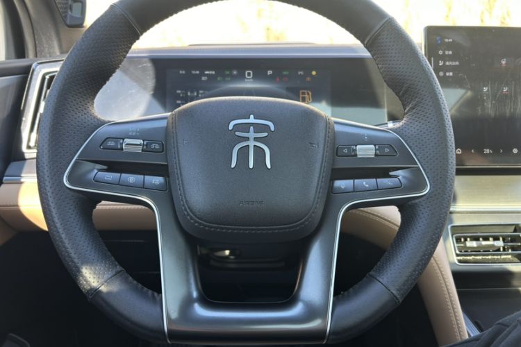 Used BYD Song L DM-i 2024 112 km Beyond Edition
