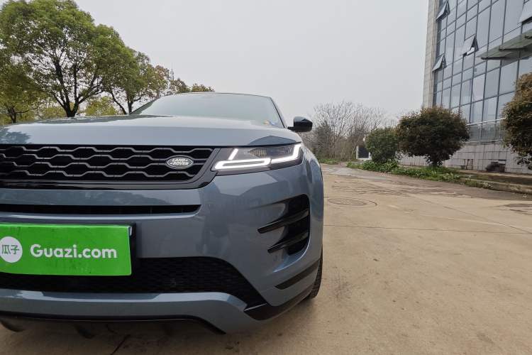 Used Land Rover Range Evoque 2020 249 PS R-DYNAMIC S First-Edition Sport Custom Edition
