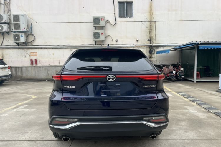 Used Toyota Harrier 2022 2.0L CVT Two-Wheel Drive Deluxe Edition
