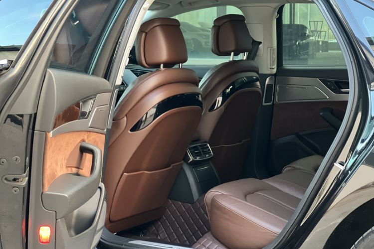 Used Audi A8 2017 A8L 45 TFSI quattro Comfort model
