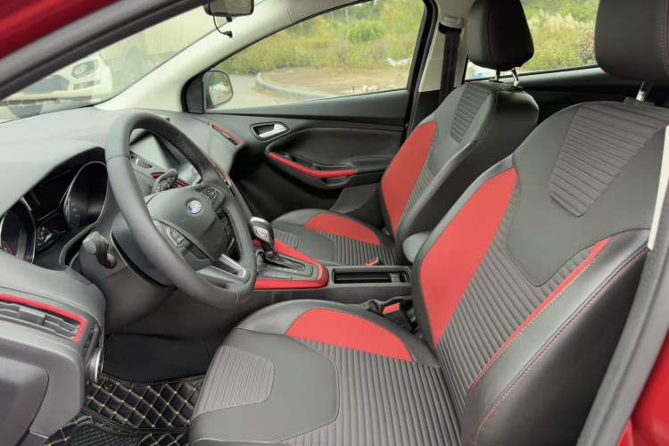 Used Ford Focus 2020 Hatchback Classic 1.5L Automatic Trendy Model
