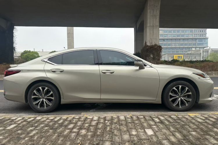 Used Lexus ES 2020 200 Excellence Edition Exterior 3
