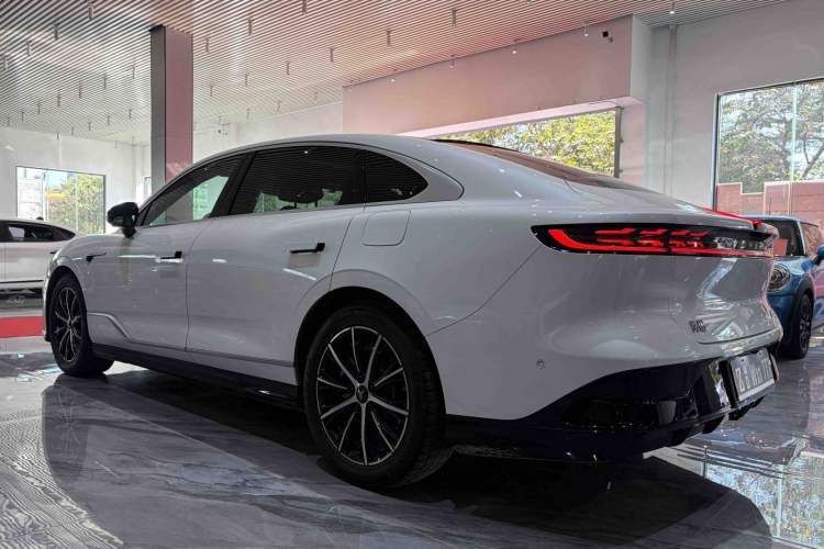 Used VOYAH PASSION 2024 PHEV Four-Wheel Drive Ultra-Long Range Flagship Model