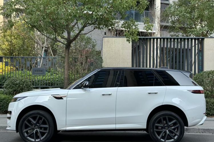 Used Land Rover Range Rover Sport 2023 400PS Dynamic HSE
