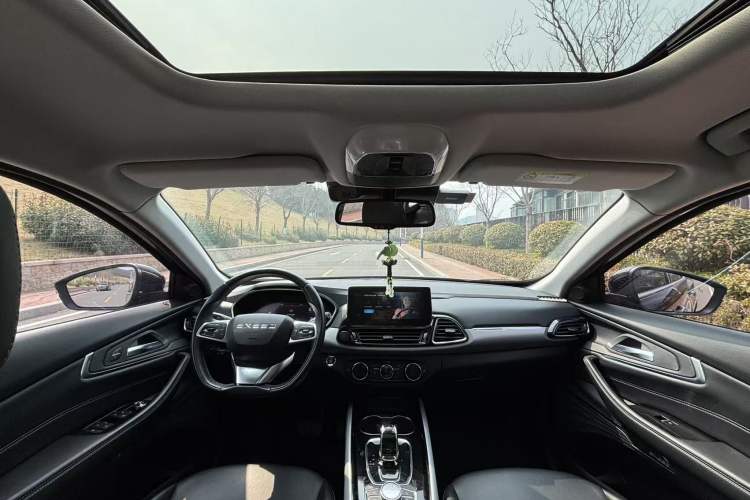 Used EXEED Lingyun 2020 1.6T Two-Wheel Drive Star Edition Interior 2
