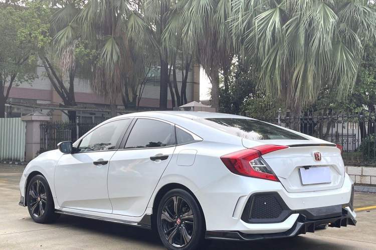 Used Honda Civic 2019 220TURBO CVT Dynamic Edition China VI Emission Standard Exterior 8