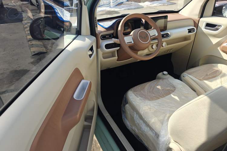 Used Wuling Hongguang MINIEV 2024 3rd Generation 215km Advanced Version