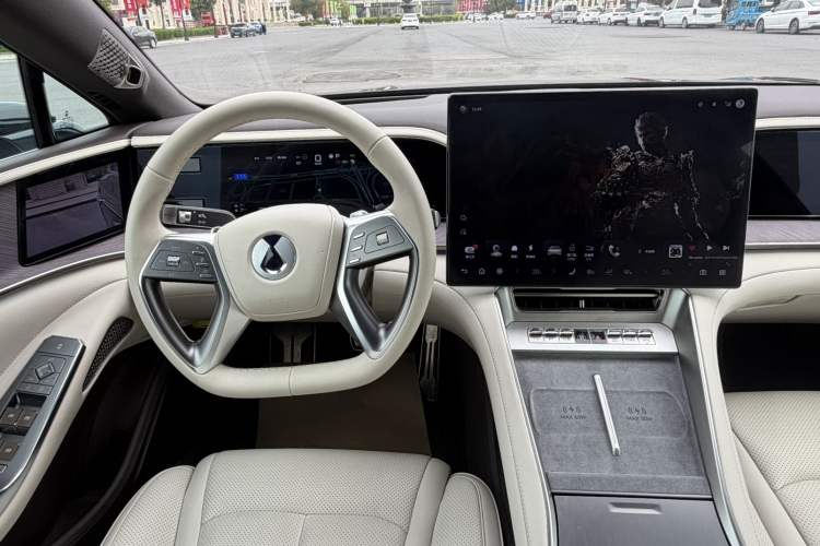 Used Denza Z9 2024 1100 km All-Wheel-Drive Ultra Version