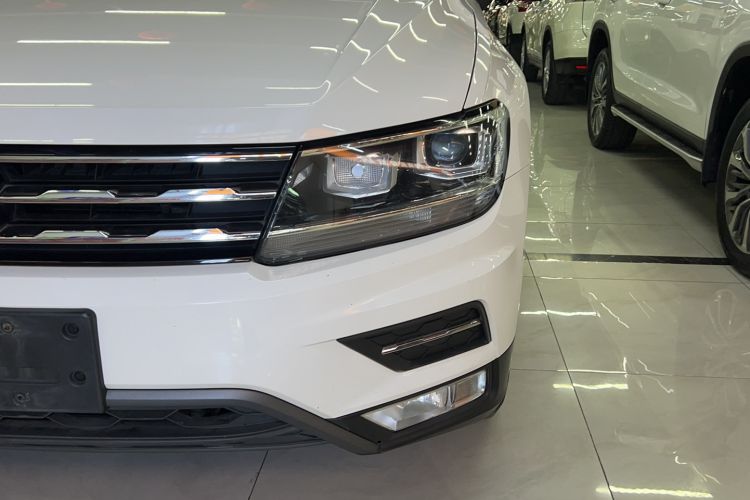 Used Volkswagen Tiguan L 2018 330TSI Automatic Two-Wheel Drive Comfort Edition Left Front Headlight