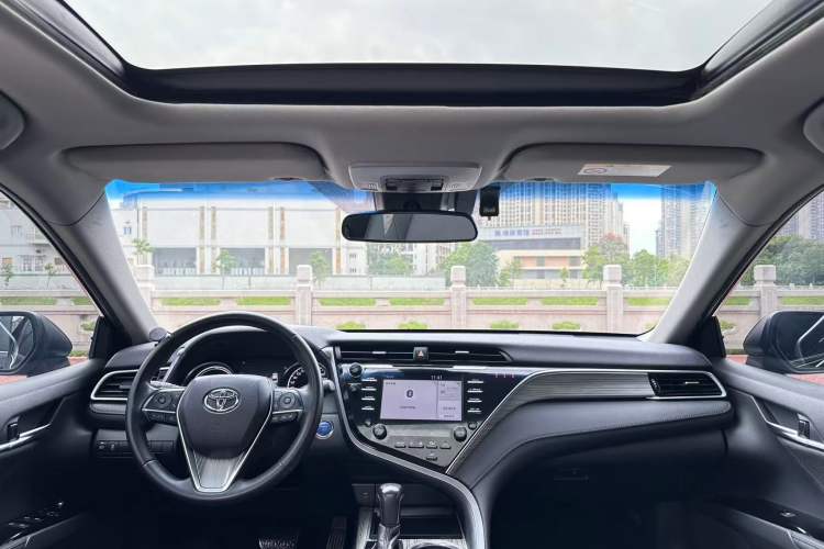 Used Toyota Camry 2018 Dual-Engine 2.5 HG Luxury Edition Headliner