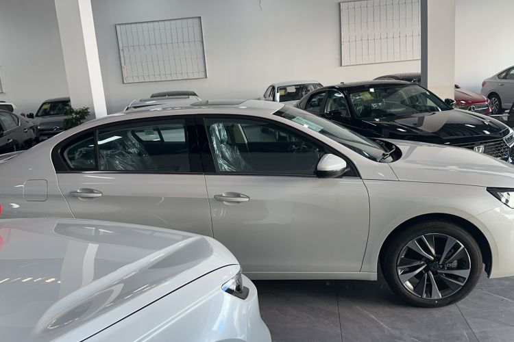 Used Peugeot 408 2022 1.6T Light-Chasing Edition