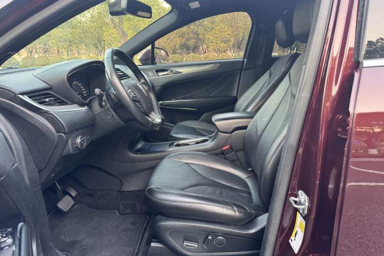 Used Lincoln MKC 2017 2.0T Two-Wheel Drive Deluxe Edition