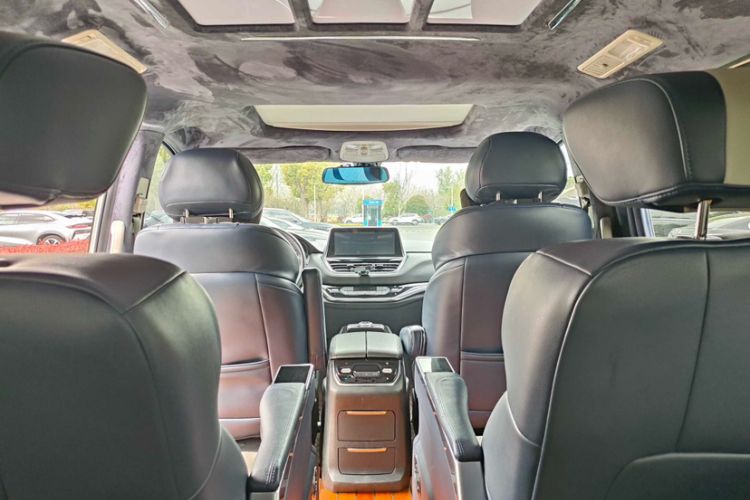 Used SAIC MAXUS G20 2021 PLUS 2.0T Gasoline Automatic Luxury Edition Interior 11