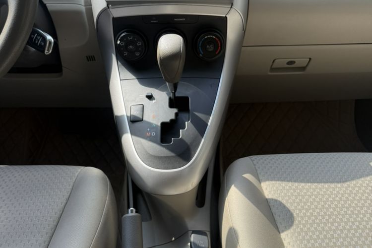 Used Toyota Verso 2014 Starlight 180E CVT Elite Edition