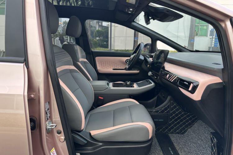 Used AION Y 2022 70 Tech Edition Lithium Iron Phosphate