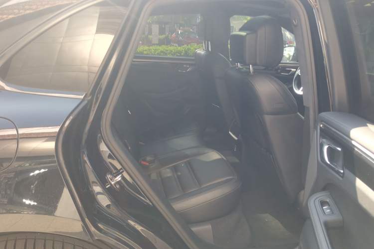 Used Porsche Macan 2017 Macan Turbo 3.6T