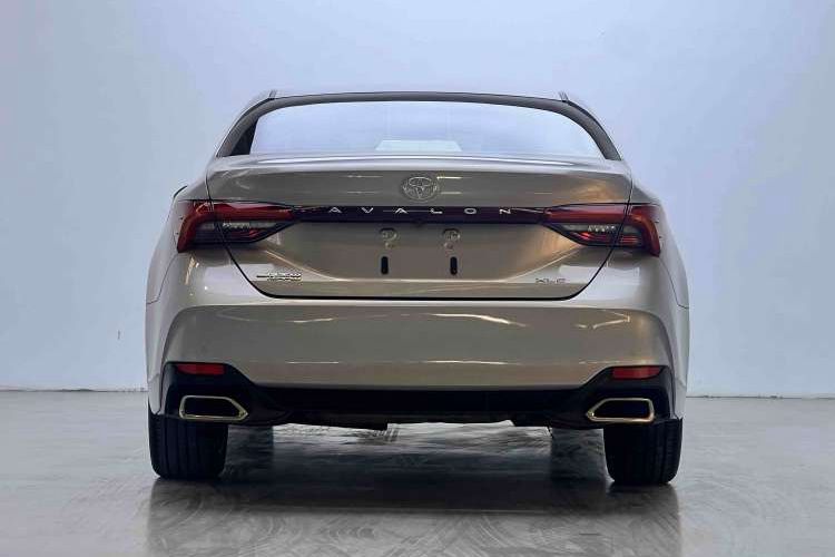 Used Toyota Avalon 2019 2.0L XLE Premium Edition China VI