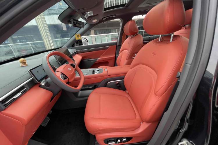 Used Dongfeng eπ eπ008 2024 210Max Range-Extended Version 6 Seats
