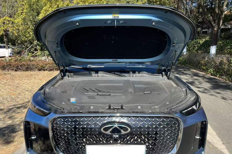 Used Chery Tiggo 8 PLUS C-DM 2025 1.5T 116 km Prestige Version 5 Seats
