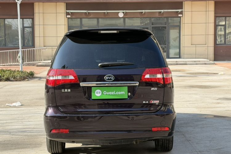 Used BYD M6 2015 2.4L Automatic Luxury Model
