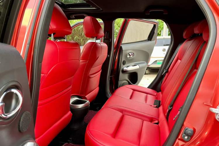 Used Infiniti ESQ 2014 1.6L Spontaneous Edition