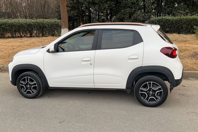 Used Dongfeng NAMMI BOX 2022 Chasing Wind Edition 331 km Standard Model
