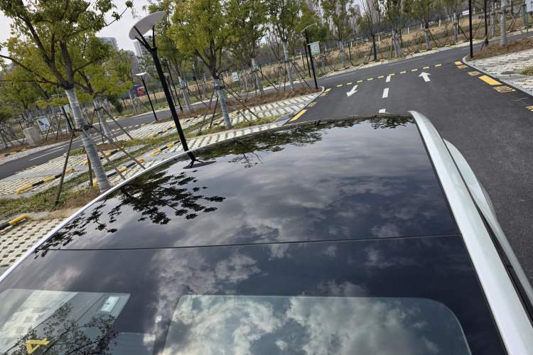 Used Tesla Model Y 2021 Long-Range All-Wheel-Drive Version
