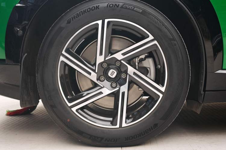 Used Xiaomi Auto YU7 2025 Ultra-Long Range Rear-Wheel Drive Version Exterior 8