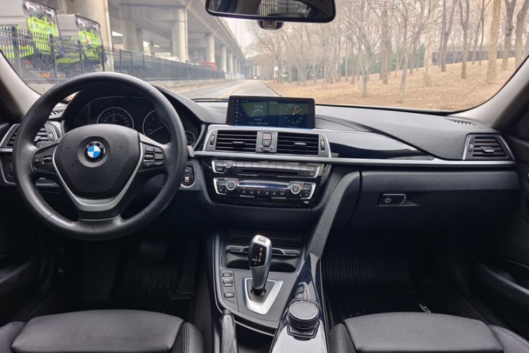 Used BMW 3 Series 2019 320Li Fashion Model

