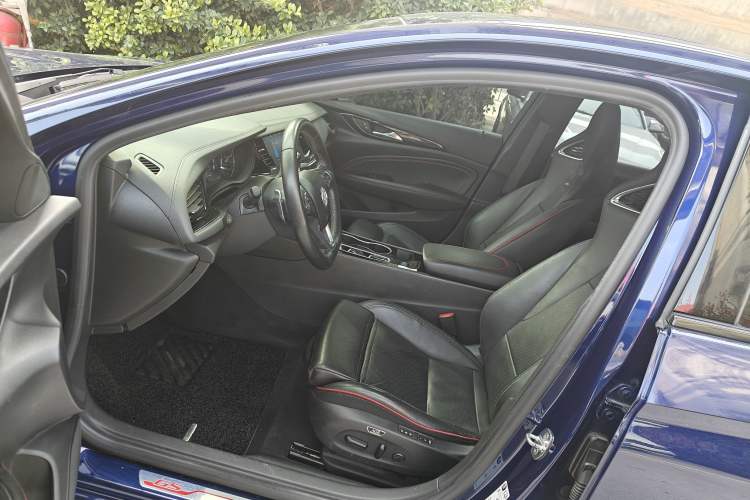 Used Buick Regal 2020 GS 28T Prestige Model