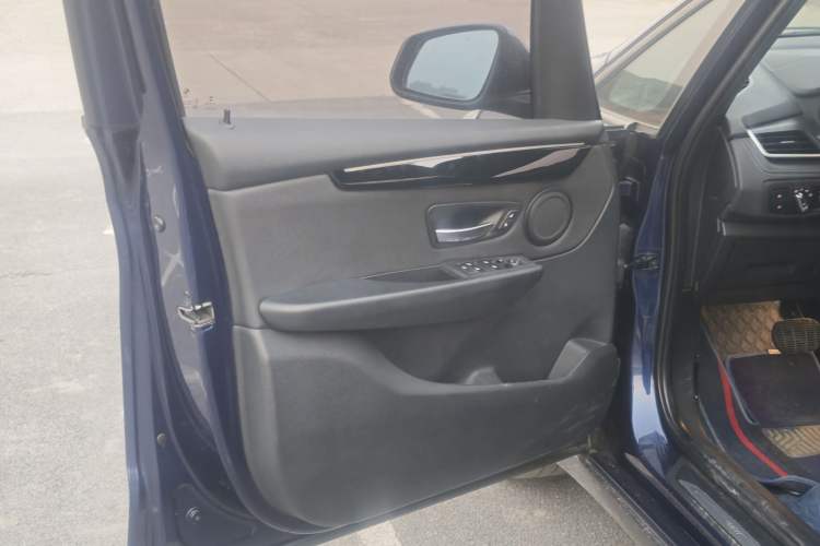 Used BMW 2 Series Gran Tourer 2015 218i Sports Design Package
