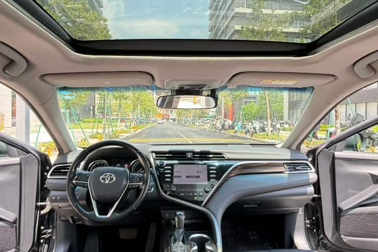 Used Toyota Camry 2018 Dual-Engine 2.5 HG Luxury Edition