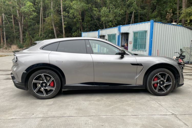 Used Xiaomi Auto YU7 2025 Ultra-Long Range High-Performance All-Wheel-Drive Max Edition
