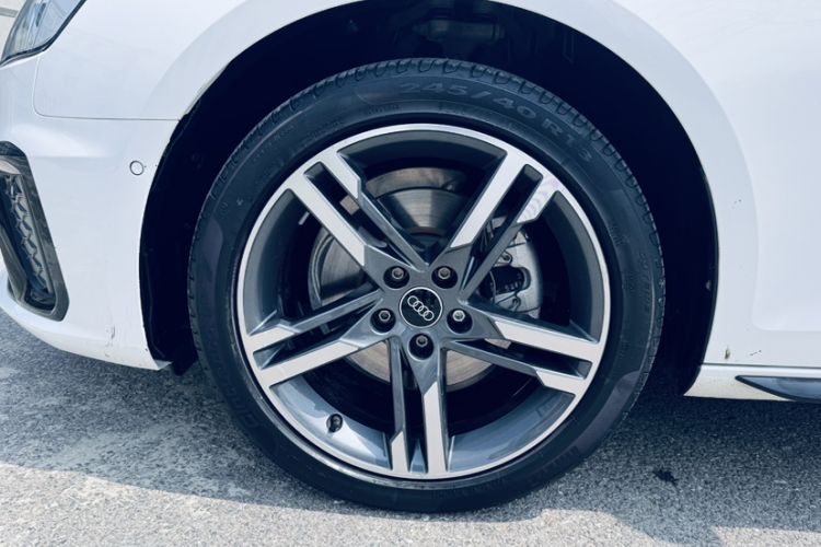 Used Audi A4L 2022 40 TFSI Luxury Dynamic Model