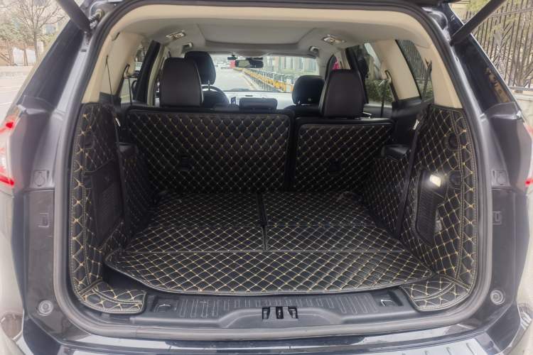 Used Ford Edge 2018 EcoBoost 245 Two-Wheel-Drive Titanium 7-Seater China V Standard
