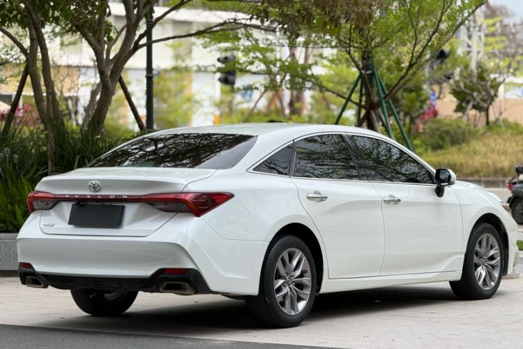Used Toyota Avalon 2019 2.0L Luxury Edition China VI Standard
