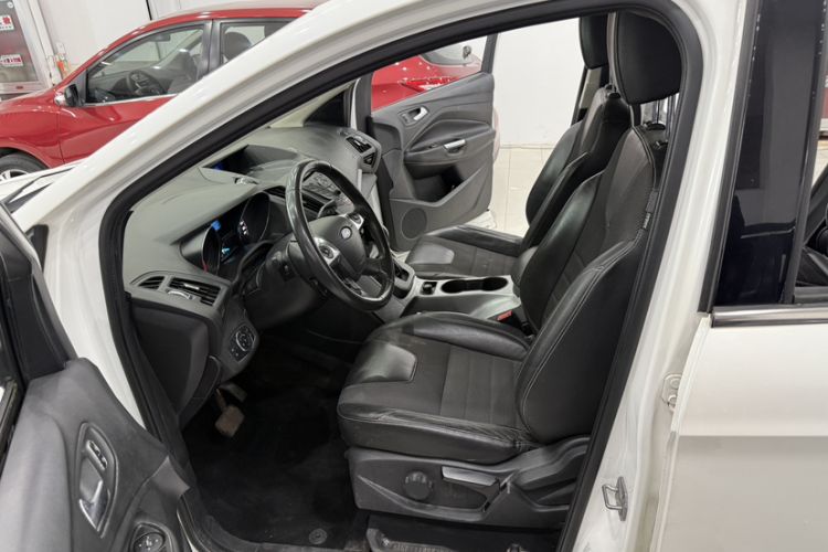 Used Ford Kuga 2013 1.6L GTDi Two-Wheel-Drive Trend Model Left Front Seat