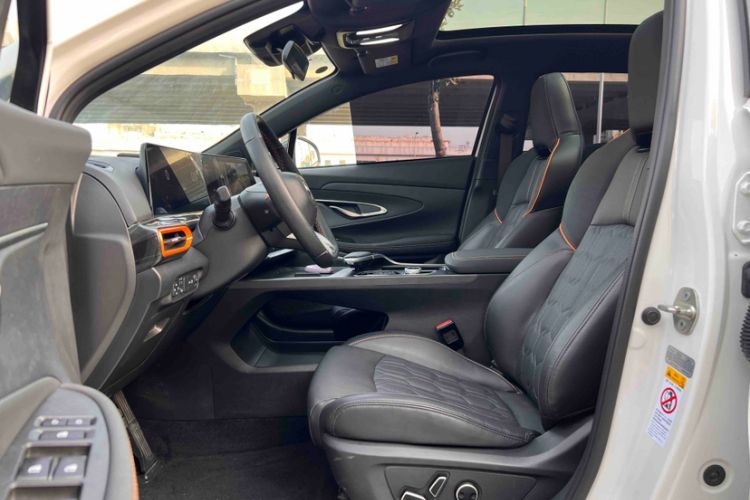 Used CHANGAN UNI-T 2022 1.5T Sport Edition Flagship Version
