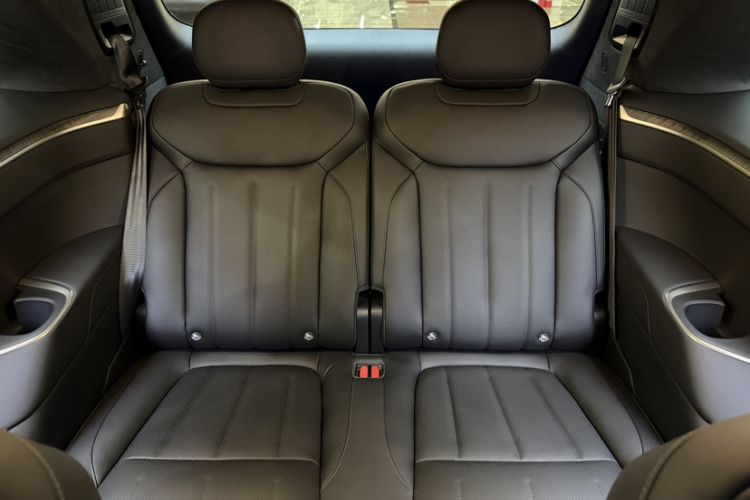 Used ONVO Luxeed L90 2025 Model—Max Six-Seater Version
