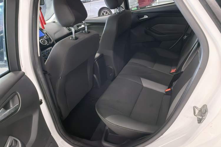 Used Ford Focus 2012 Hatchback 1.6L Automatic Comfort Model
