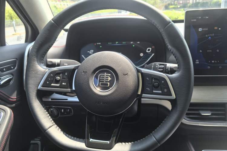 Used BYD Tang New Energy 2018 DM 2.0T All-Wheel Drive Smart Connectivity Luxury Model 7 Seats China V Emission Standard Steering Wheel