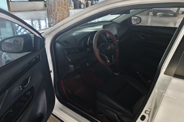 Used Toyota YARiS L Zhi Xuan 2021 X-Trail 1.5L CVT Luxury Edition
