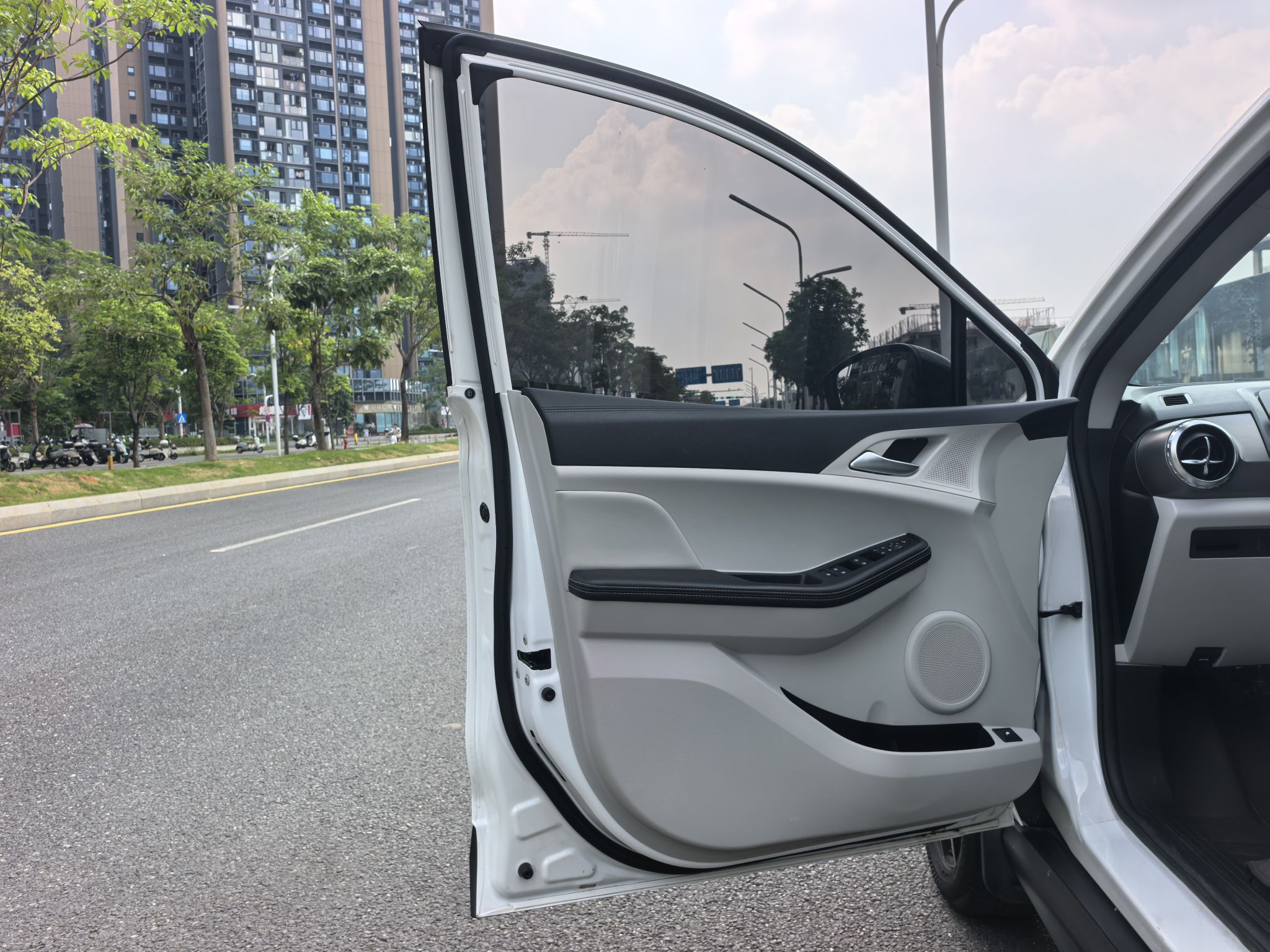 BYD Yuan Pro 2021 401 km Deluxe Version — снимка 19