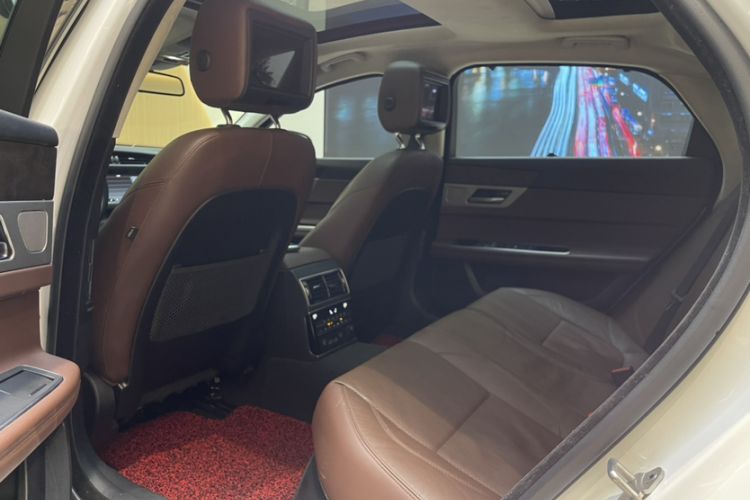 Used Jaguar XFL 2018 XFL 2.0T 250 PS Premium Edition
