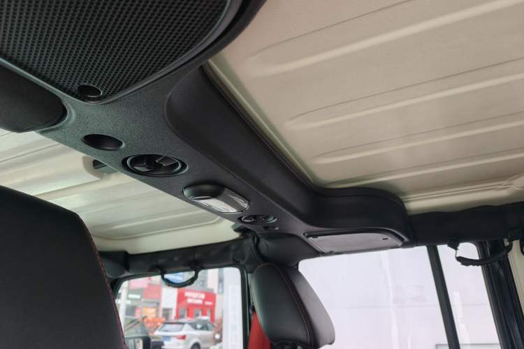 Used Jeep Wrangler 2017 3.6L Rubicon Recon 10th Anniversary Limited Collector's Edition Headliner