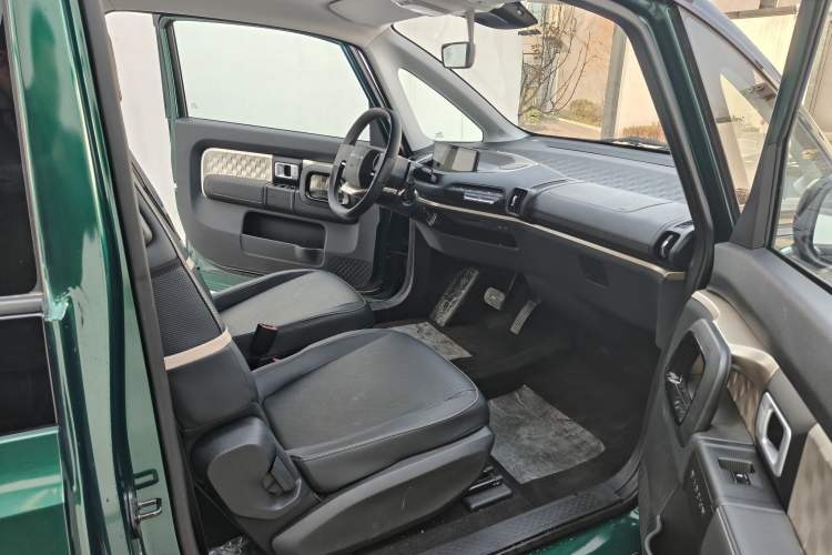 Used Baojun KiWi EV 2022 Designer Lite Edition Lithium Iron Phosphate
