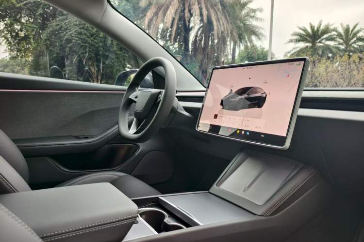 Used Tesla Model 3 2025 Rear-Wheel-Drive Version
